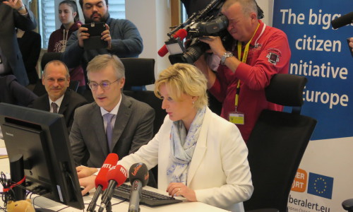 Luxembourgish Minister And Secretary Of State Sign Up For AMBER Alert Luxembourg – Join Now!